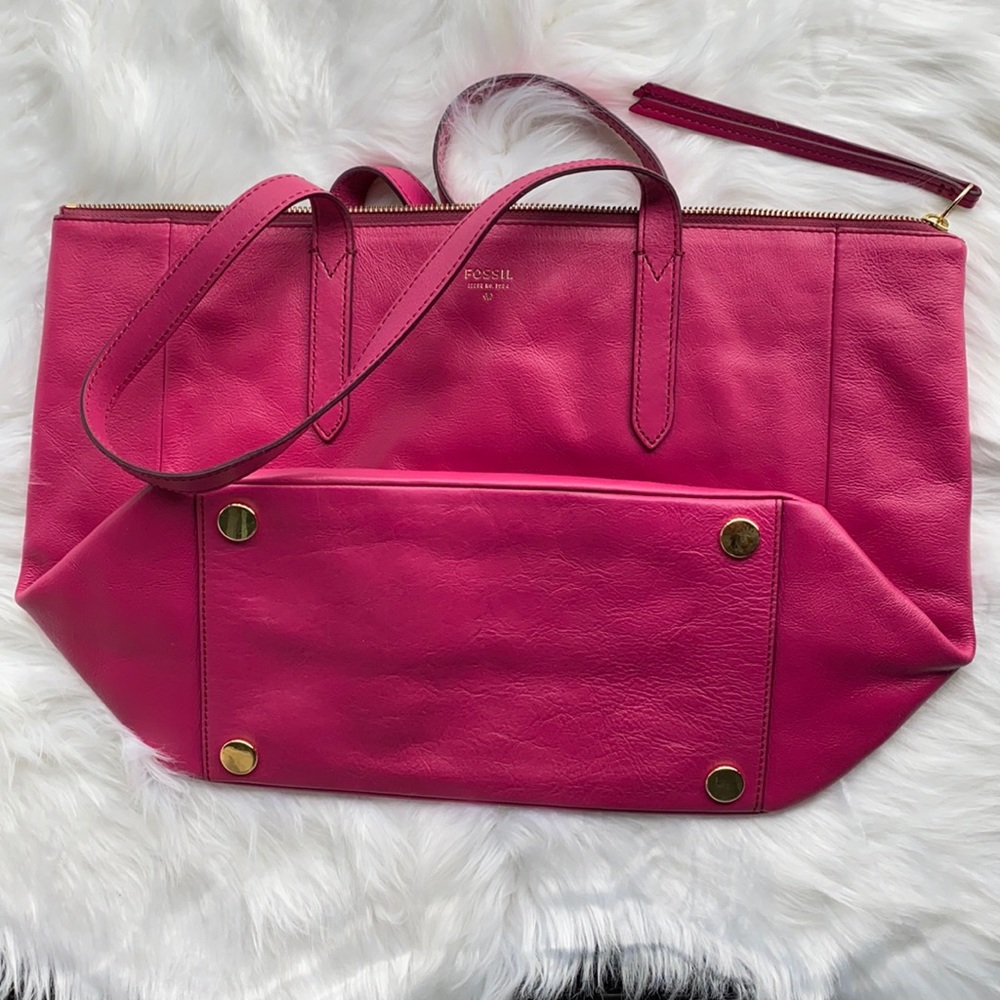 Leather fossil purse barely used